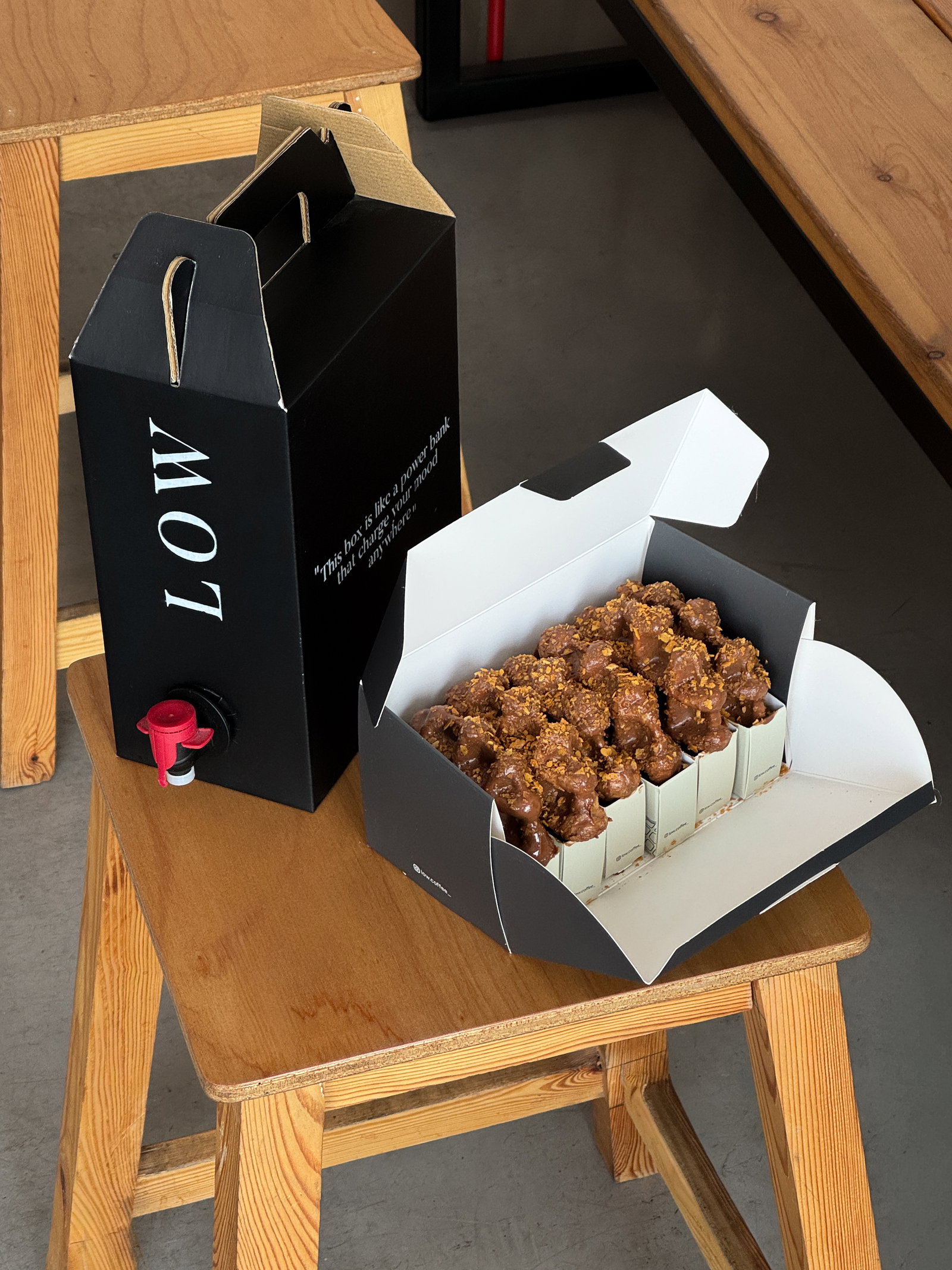 GATHERING BOX